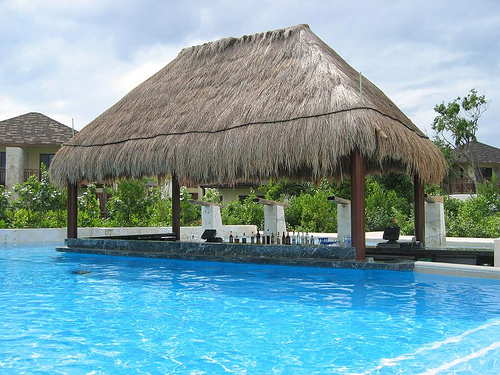Mayakoba pool with swim up bar